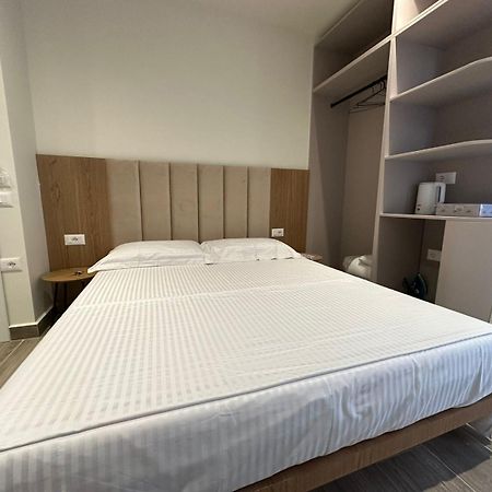 Oni Rooms Saranda Εξωτερικό φωτογραφία