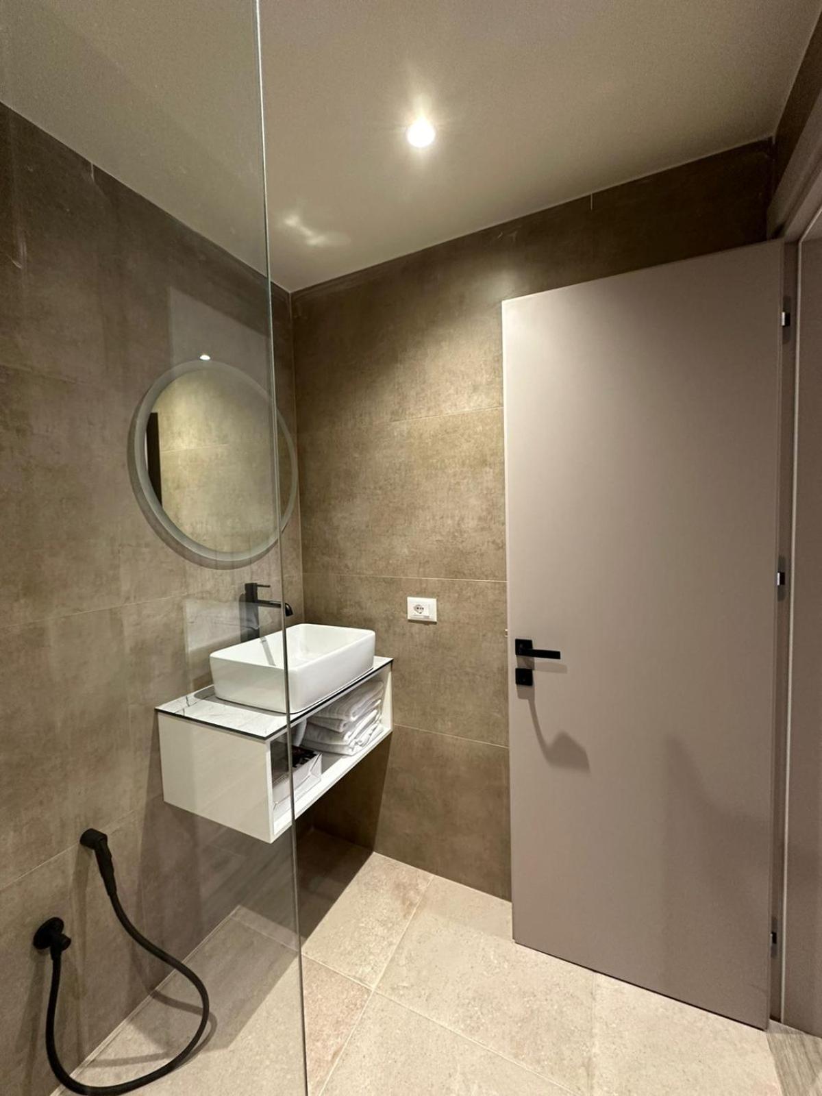 Oni Rooms Saranda Εξωτερικό φωτογραφία